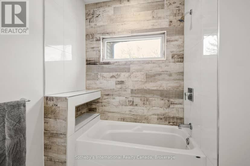 71 Oak Lea Boulevard — photo 38 of 40