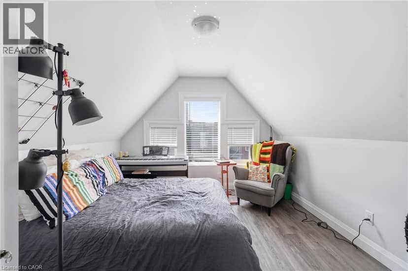 74 CATHCART Street — photo 27 of 40
