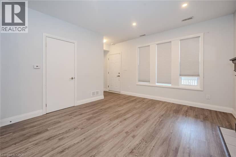 74 CATHCART Street, Hamilton, photo 3
