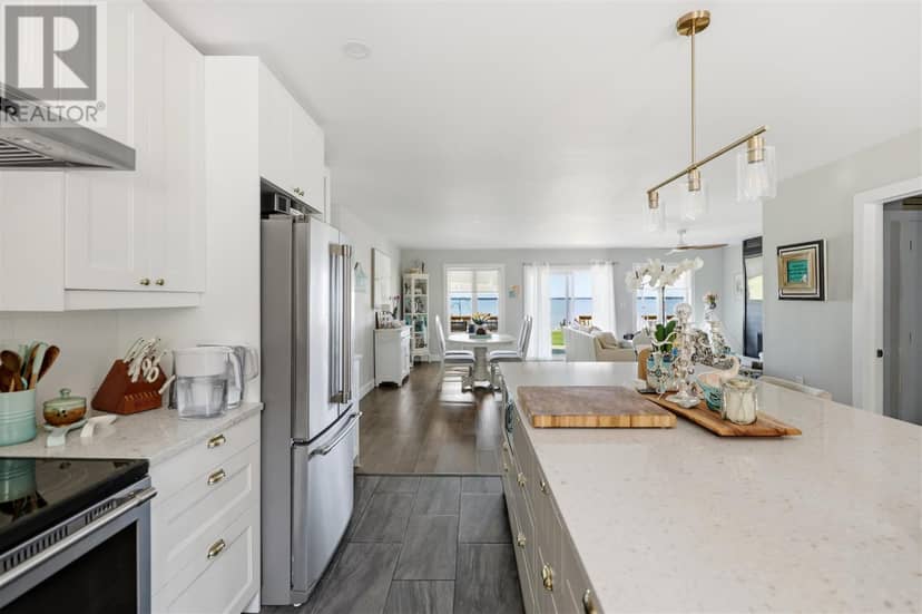 2875 Green ST — photo 15 of 40