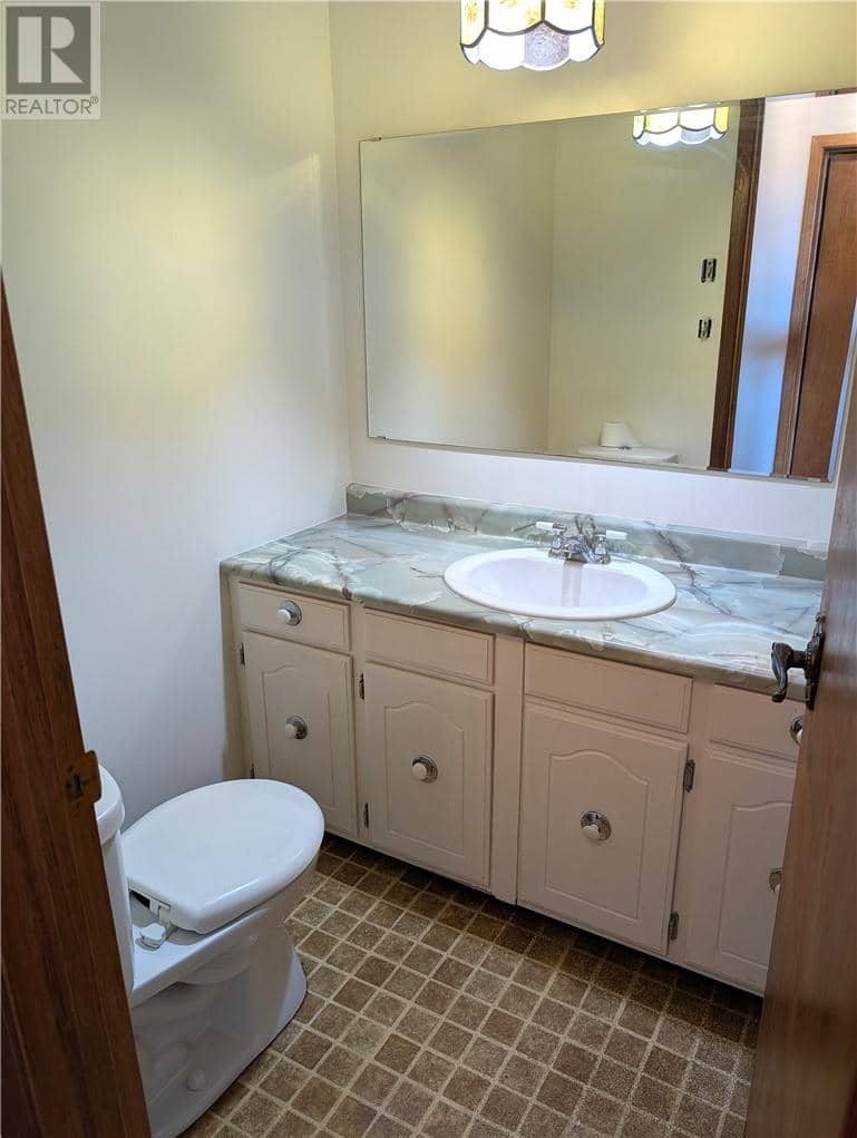587 Jupiter Court — photo 13 of 40