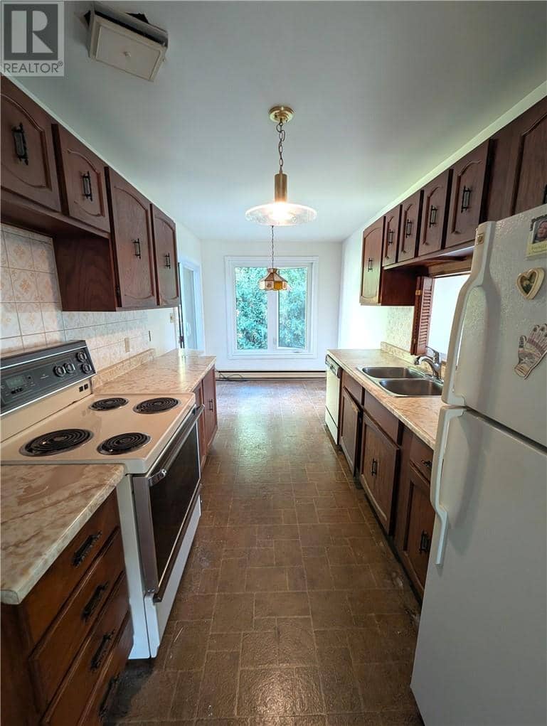 587 Jupiter Court — photo 15 of 40