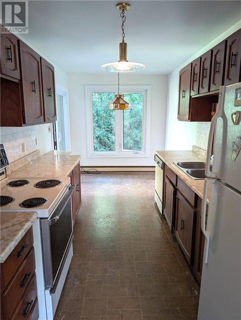 587 Jupiter Court — photo 16 of 40
