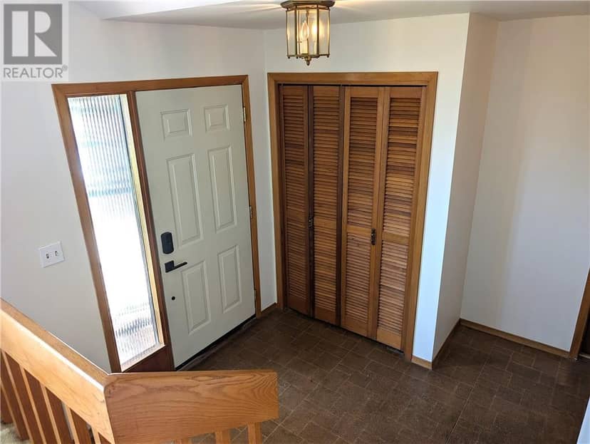 587 Jupiter Court — photo 9 of 40