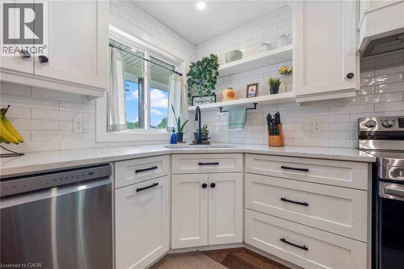 22 MILNE Street — photo 13 of 36