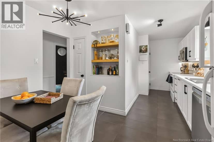 244 Leslie Street — photo 10 of 40