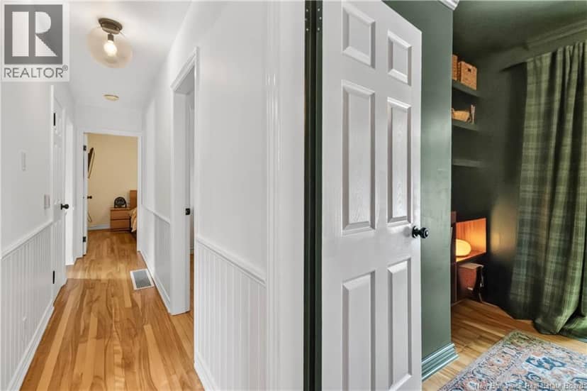 244 Leslie Street — photo 23 of 40