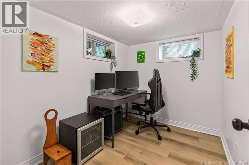 244 Leslie Street — photo 34 of 40