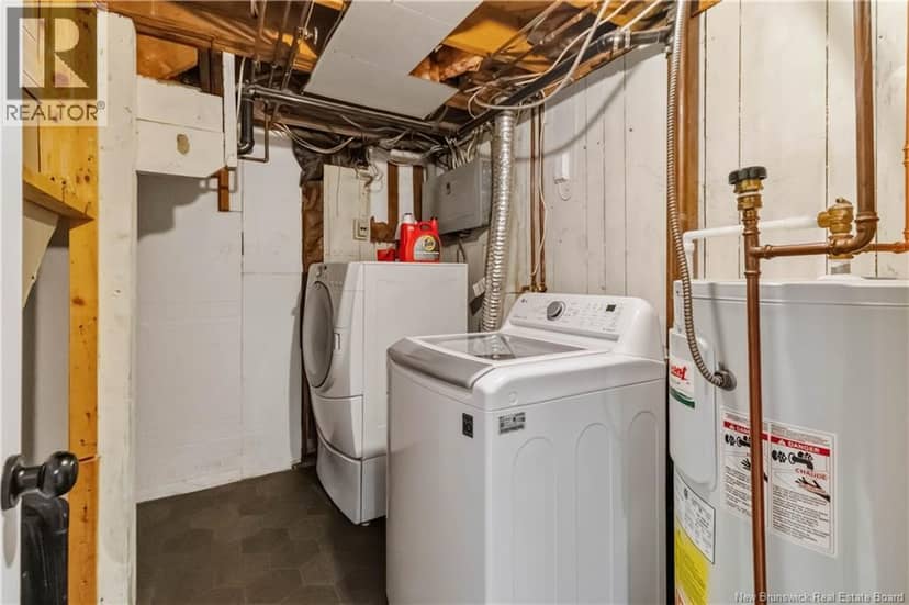 244 Leslie Street — photo 39 of 40