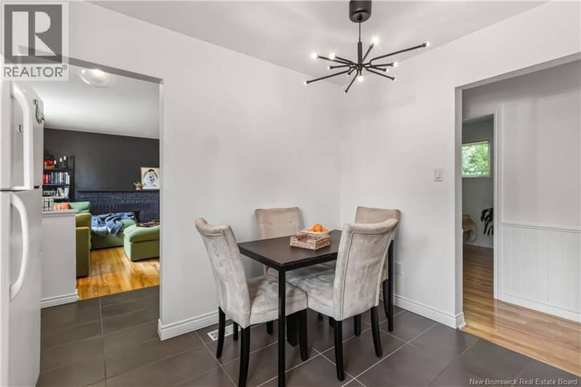 244 Leslie Street — photo 9 of 40