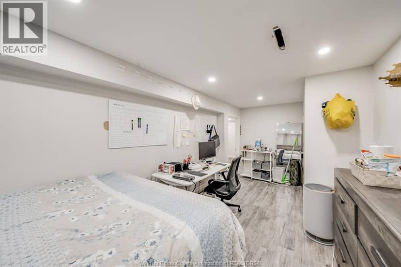 2405 Roxborough Boulevard — photo 37 of 40