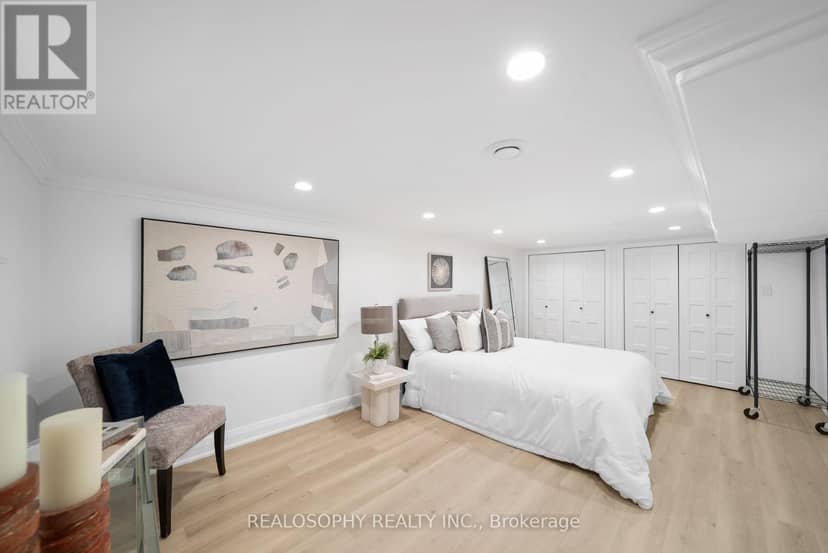 69 Squires Avenue — photo 19 of 32