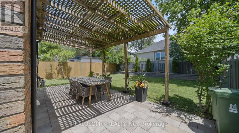 69 Squires Avenue — photo 27 of 32