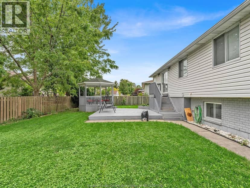 242 George Crescent — photo 40 of 40