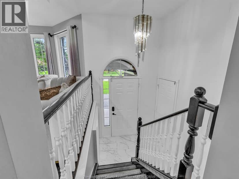 242 George Crescent — photo 7 of 40
