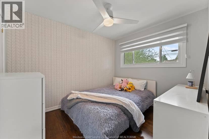 3425 Roxborough BOULEVARD — photo 15 of 38