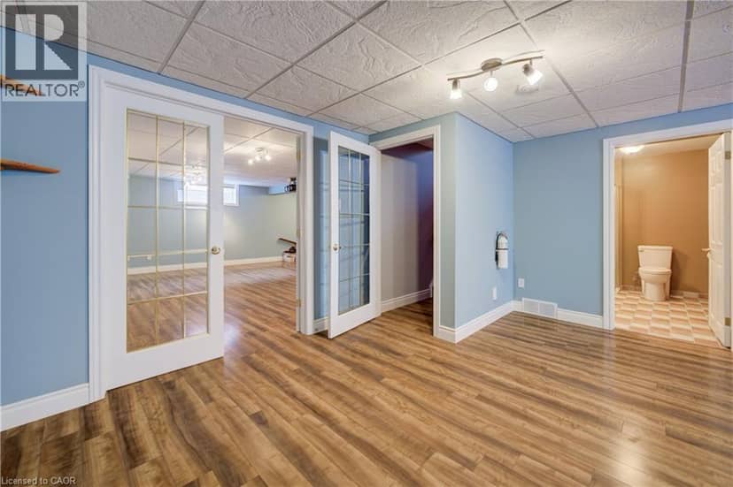 11 SUN VALLEY Drive — photo 19 of 40