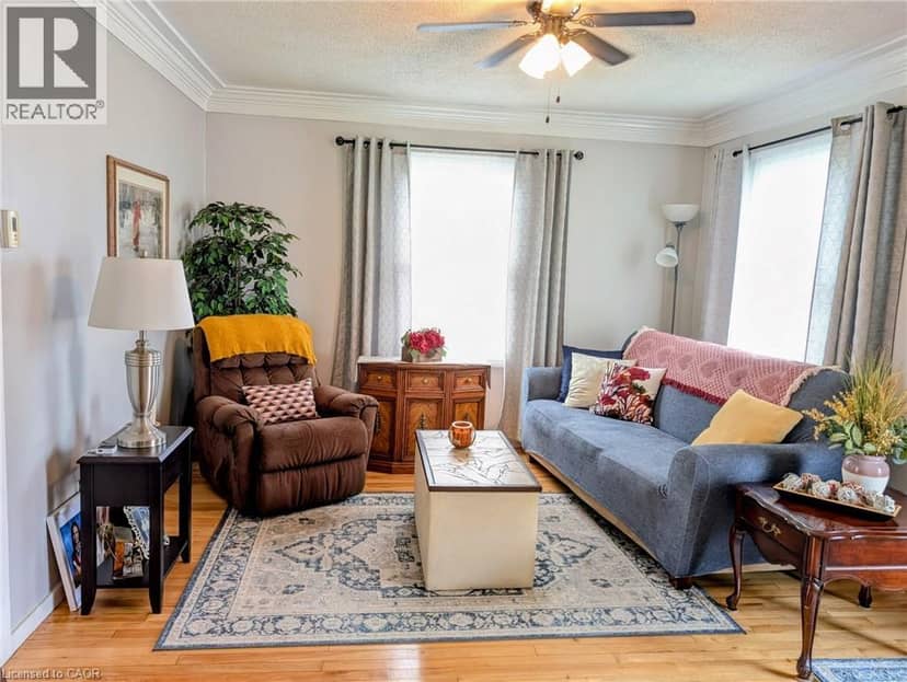 62 NINTH Avenue, Brantford, photo 3