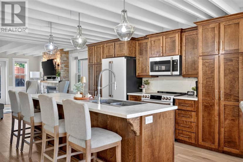 108 George Mercer Drive — photo 13 of 40