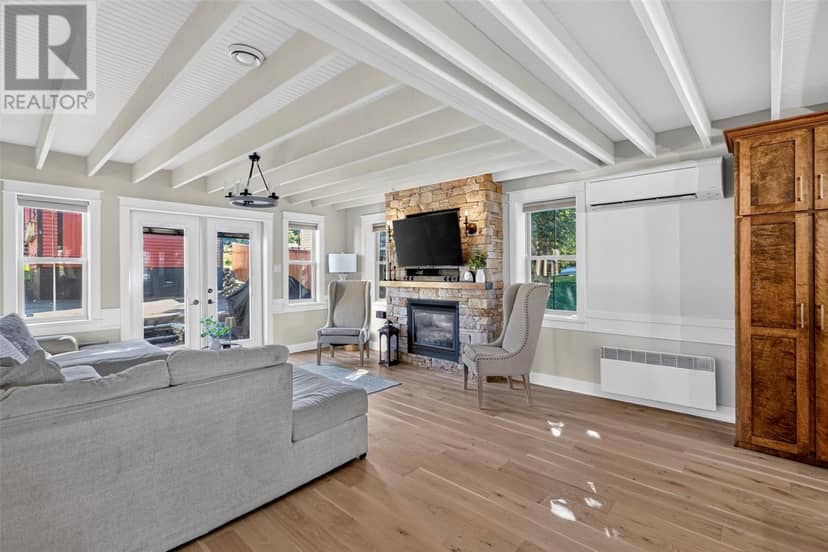 108 George Mercer Drive — photo 15 of 40
