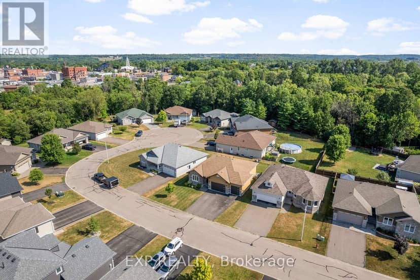 511 Coleraine Drive, Renfrew, photo 3