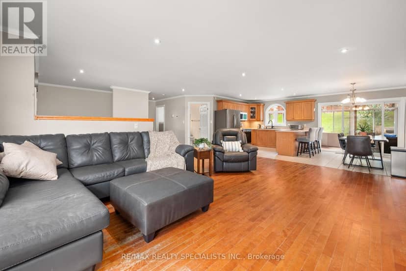 79 Oxford Street — photo 10 of 40