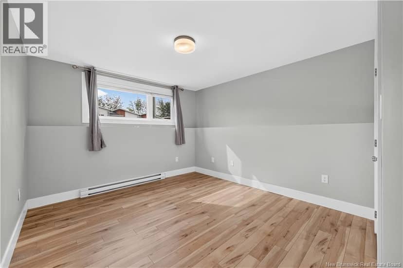 28 de la Colline Street — photo 34 of 40