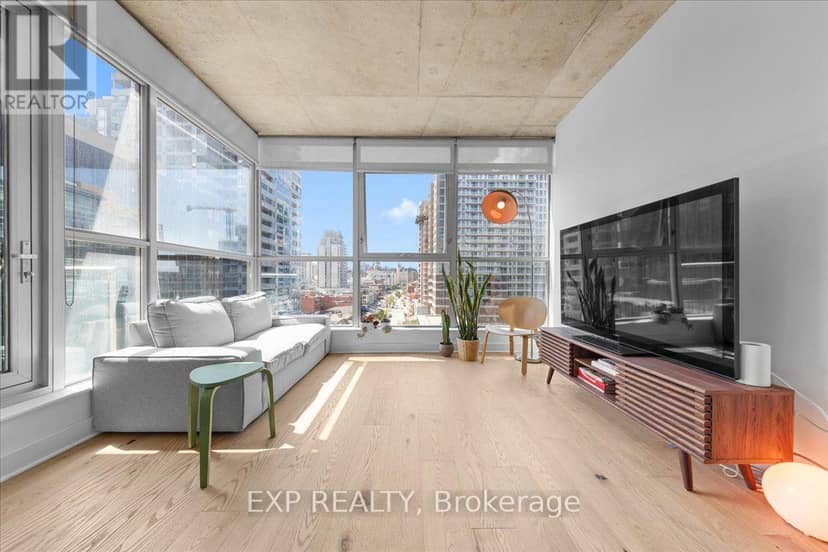 1007 - 179 George Street — photo 15 of 33
