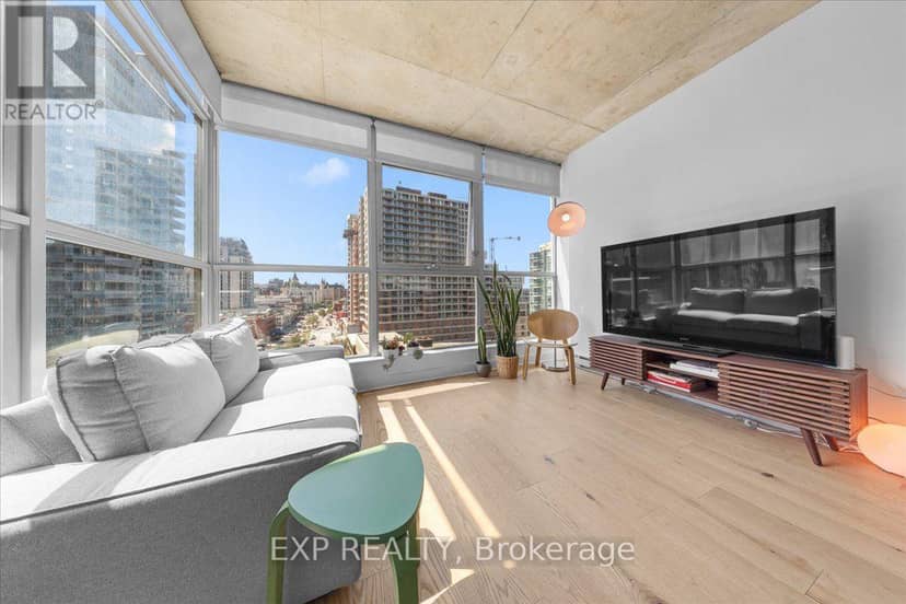 1007 - 179 George Street — photo 16 of 33