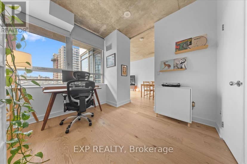1007 - 179 George Street — photo 19 of 33