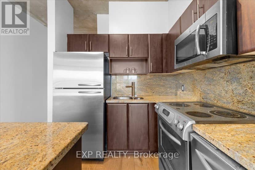 1007 - 179 George Street — photo 9 of 33