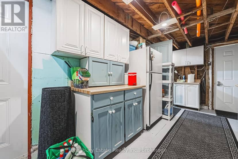 670 Mount Pleasant Road — photo 16 of 40