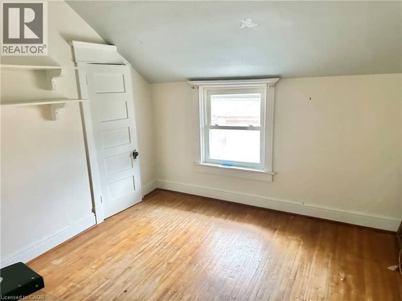 128 KENT Street S — photo 14 of 24