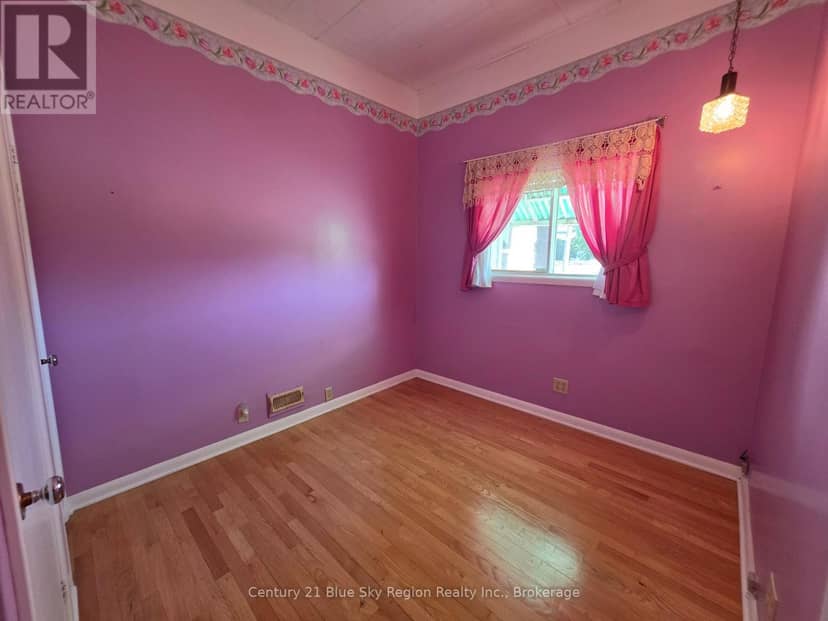 317 Nipissing Street — photo 18 of 38