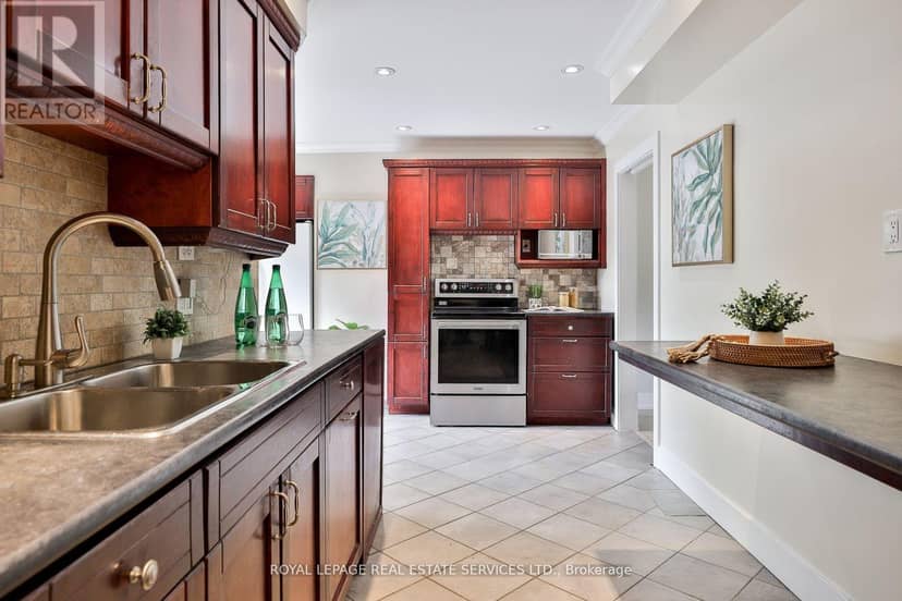 45 Doonaree Drive — photo 13 of 30