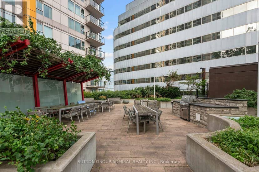 3203 - 25 Town Centre Court — photo 14 of 37