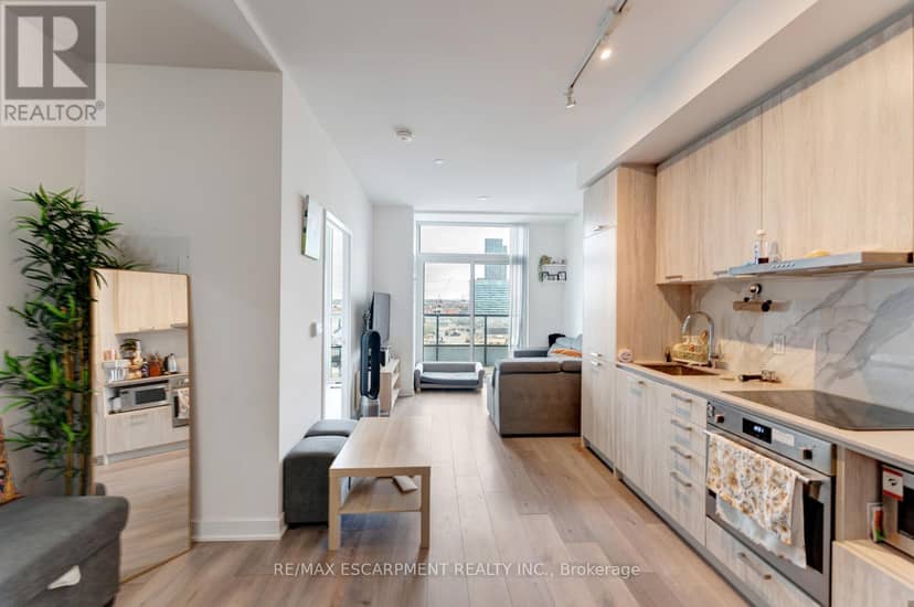 1120 - 10 Honeycrisp Crescent — photo 6 of 28