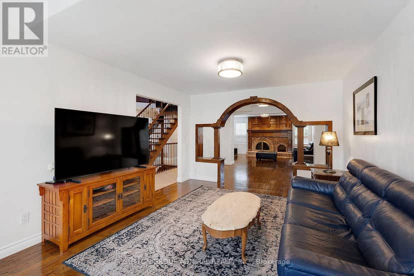 26 Albery Crescent — photo 11 of 40