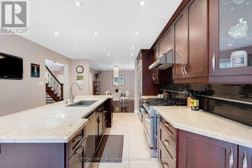 26 Albery Crescent — photo 20 of 40