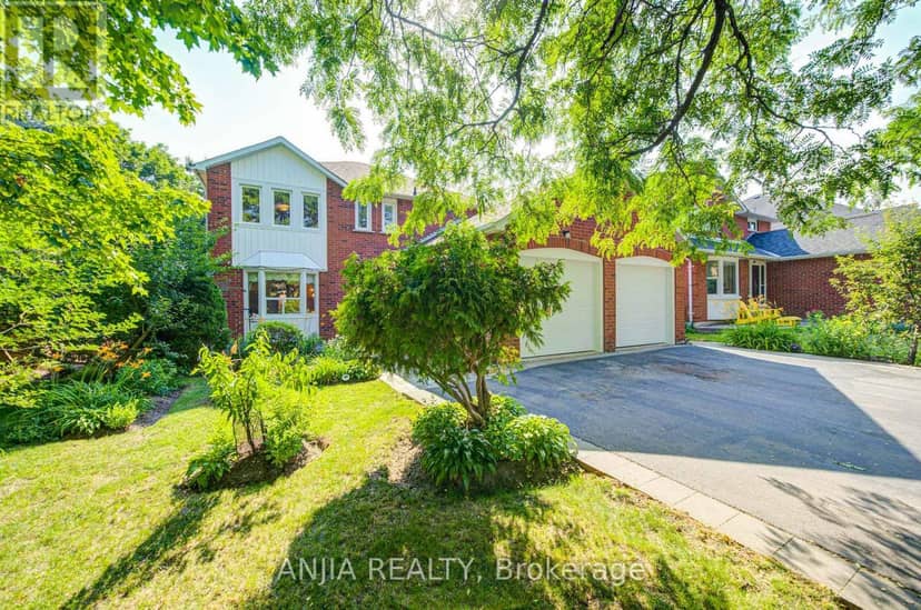 8 Brooklyn Crescent — photo 2 of 40
