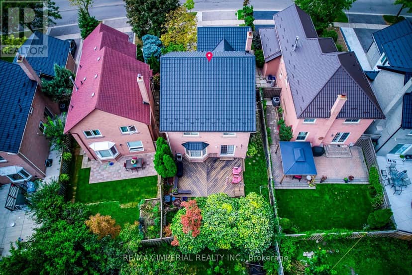 301 Kingsbridge Garden Circle, Mississauga, photo 4
