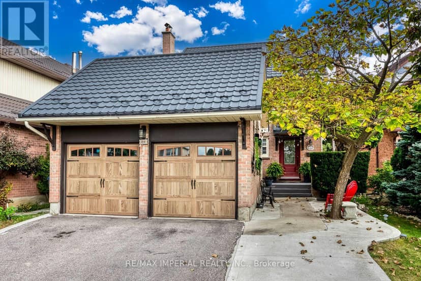 301 Kingsbridge Garden Circle, Mississauga, photo 5