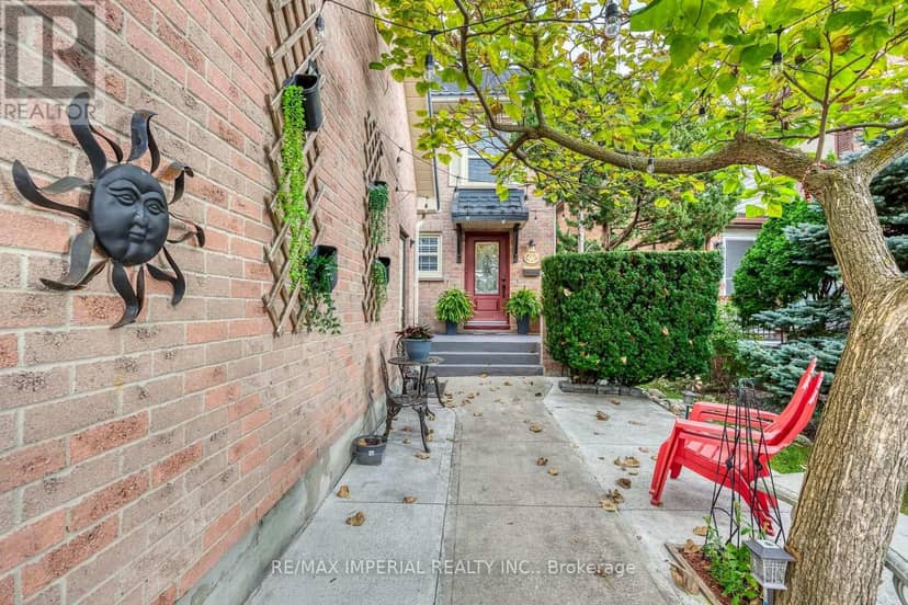 301 Kingsbridge Garden Circle, Mississauga, photo 6