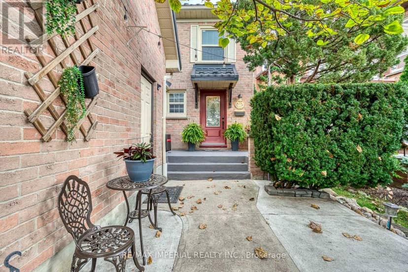 301 Kingsbridge Garden Circle, Mississauga, photo 7