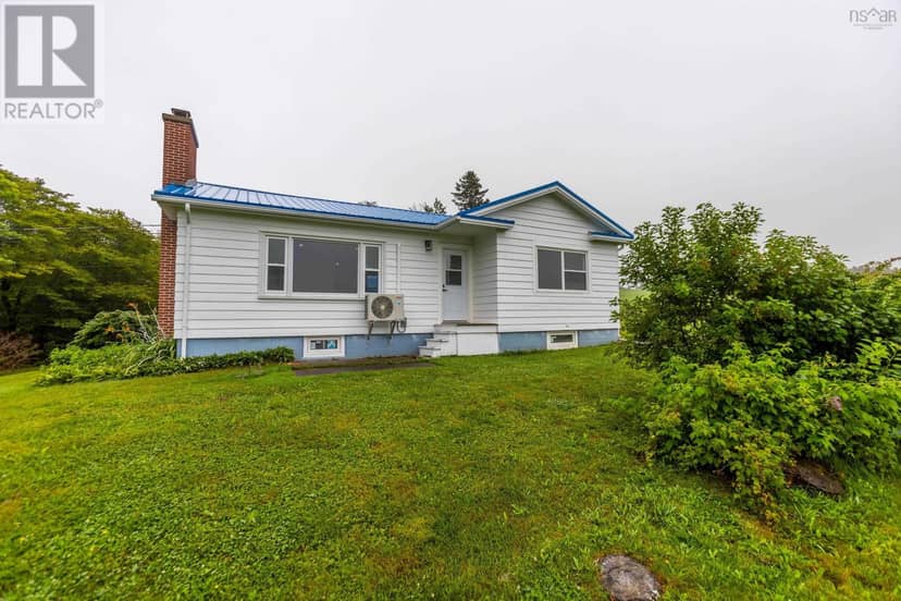 18785 Highway 2, Fenwick, photo 6