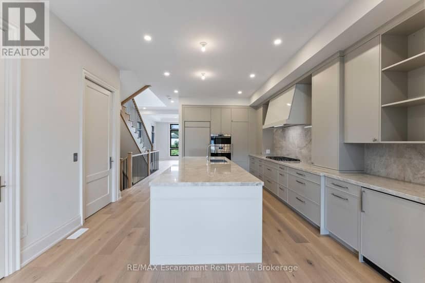 335 Helen Lawson Lane — photo 16 of 33