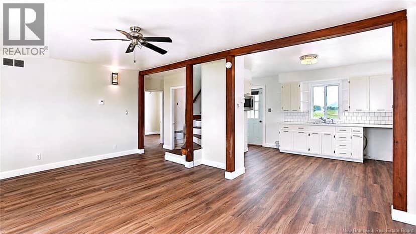 275 rue Acadie, Grande-Anse, photo 7
