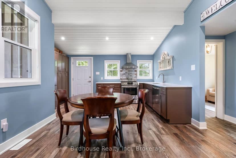 29 Goodman Road — photo 9 of 40