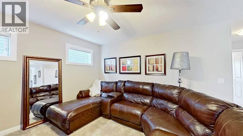 31 Ravenslea Crescent SE — photo 18 of 40