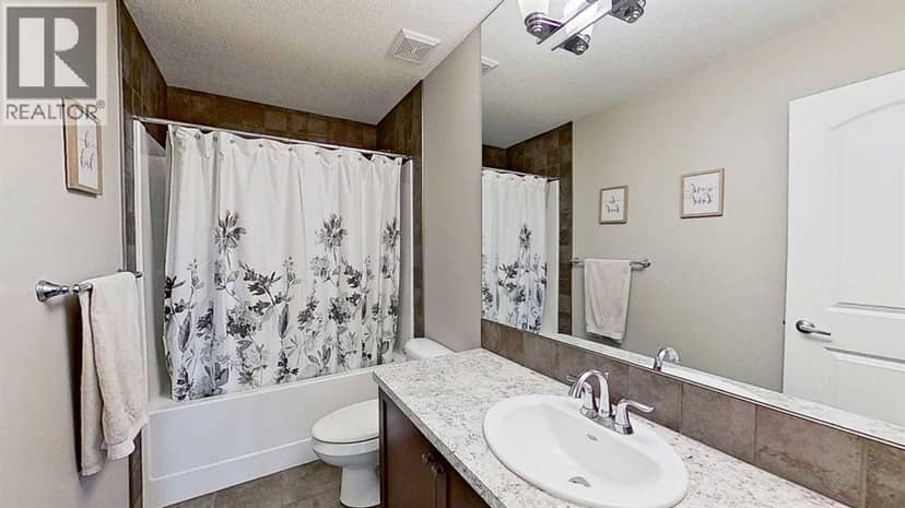 31 Ravenslea Crescent SE — photo 21 of 40